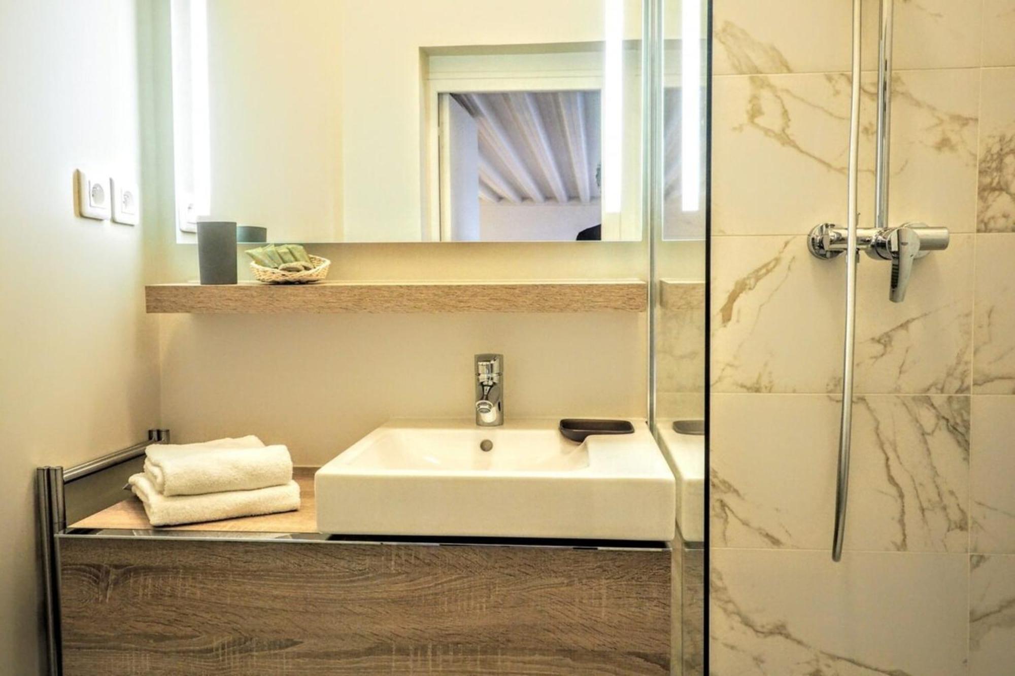 Moliere Chicsuites Apartment *